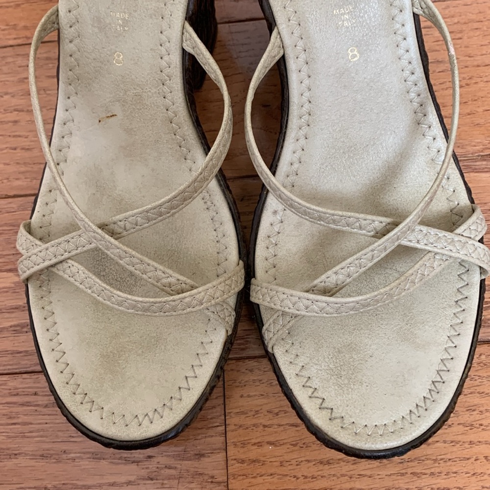 Damiani’s wedges in tan with brown heals. Size 8. Made in Italy - Picture 8 of 9